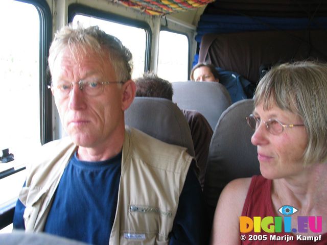 13897 Hans and Machteld in safari bus